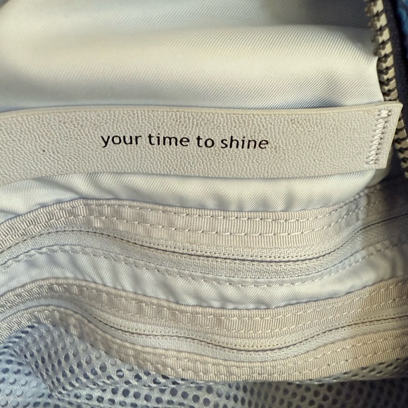 Lululemon Run Ways Duffle Gym Bag Large Blue Mosaic With Strap - Picture 7 of 10